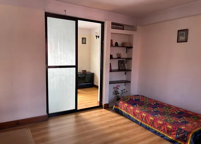 Cozy In Old Apartment Kathmandu